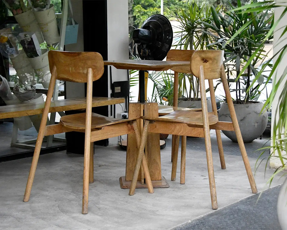 Nordic Dining Table with 4x Chairs