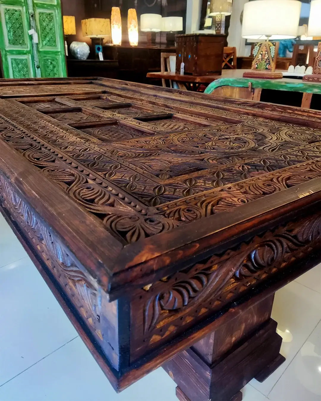 Sulemani Pillar Design Dining Table